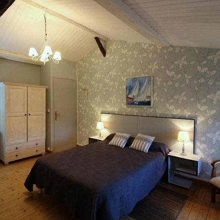 clos des hirondelles Jau-Dignac-et-Loirac Extérieur photo