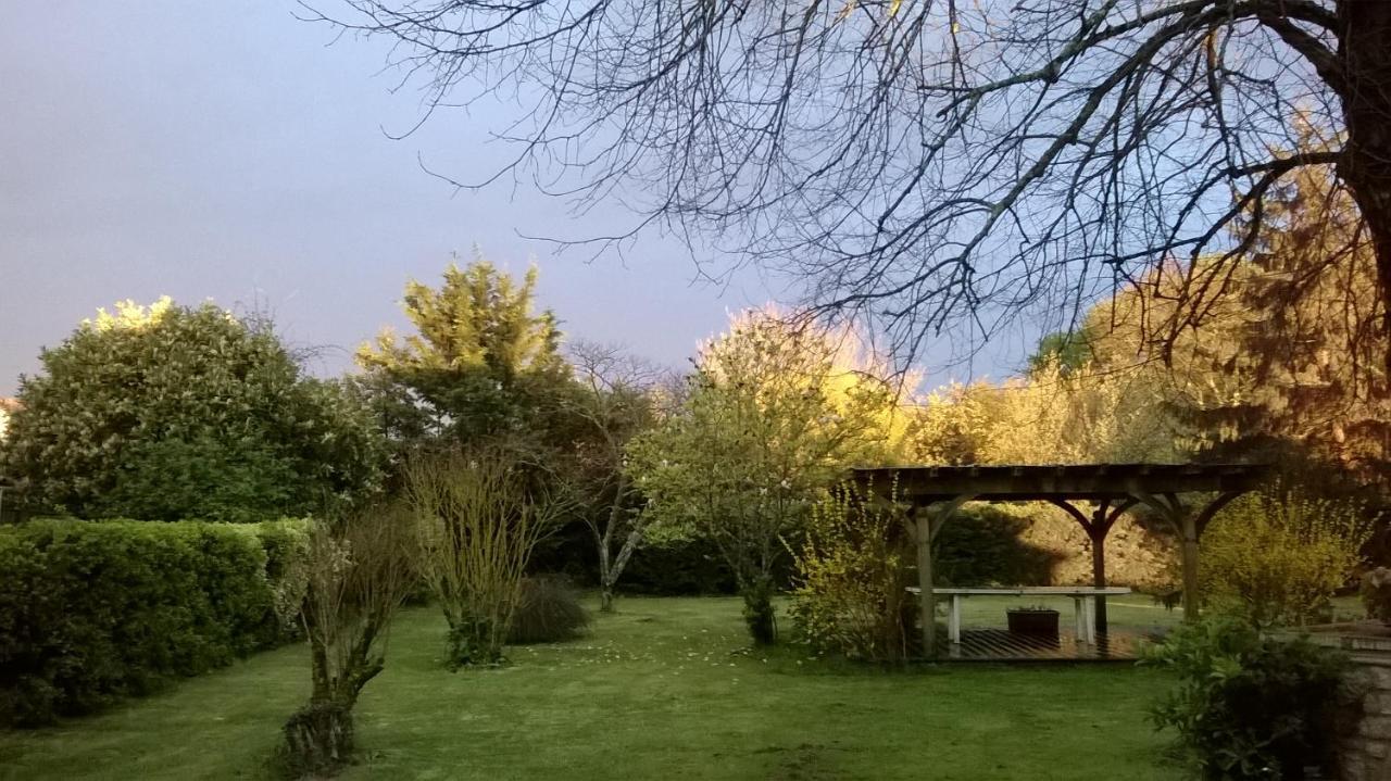 clos des hirondelles Jau-Dignac-et-Loirac Extérieur photo