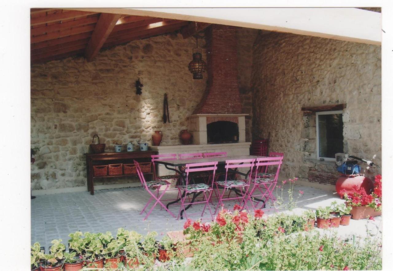 clos des hirondelles Jau-Dignac-et-Loirac Extérieur photo